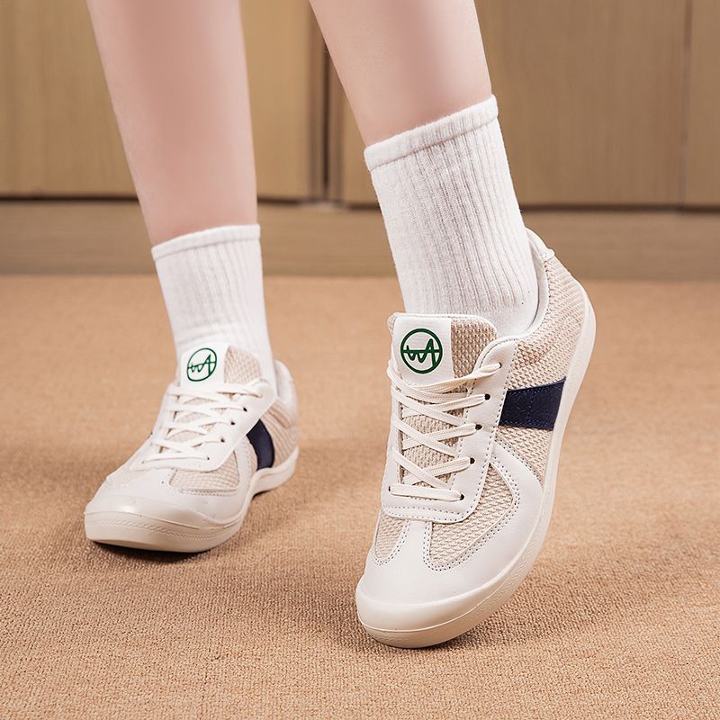 女性のスポーツシューズ高級カジュアルテニスアウトドアウォーキ - Outdoor Sports Shoes のレビューと価格